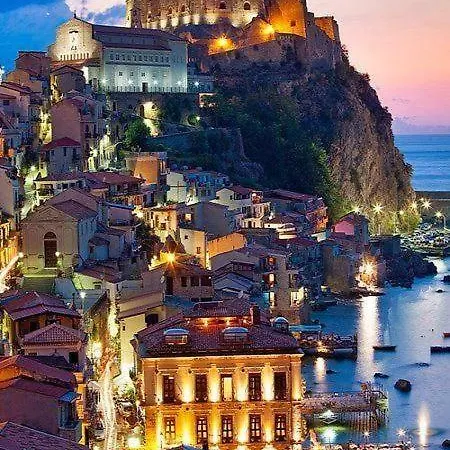 Paradiso * Scilla
